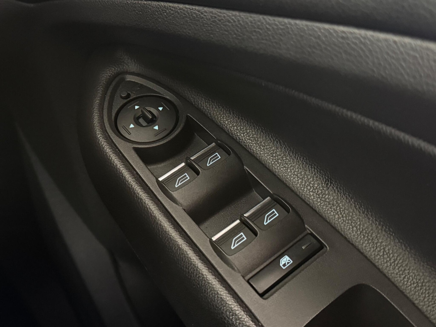 Used Ford Kuga 2017 for sale - 77217210: Photo 21