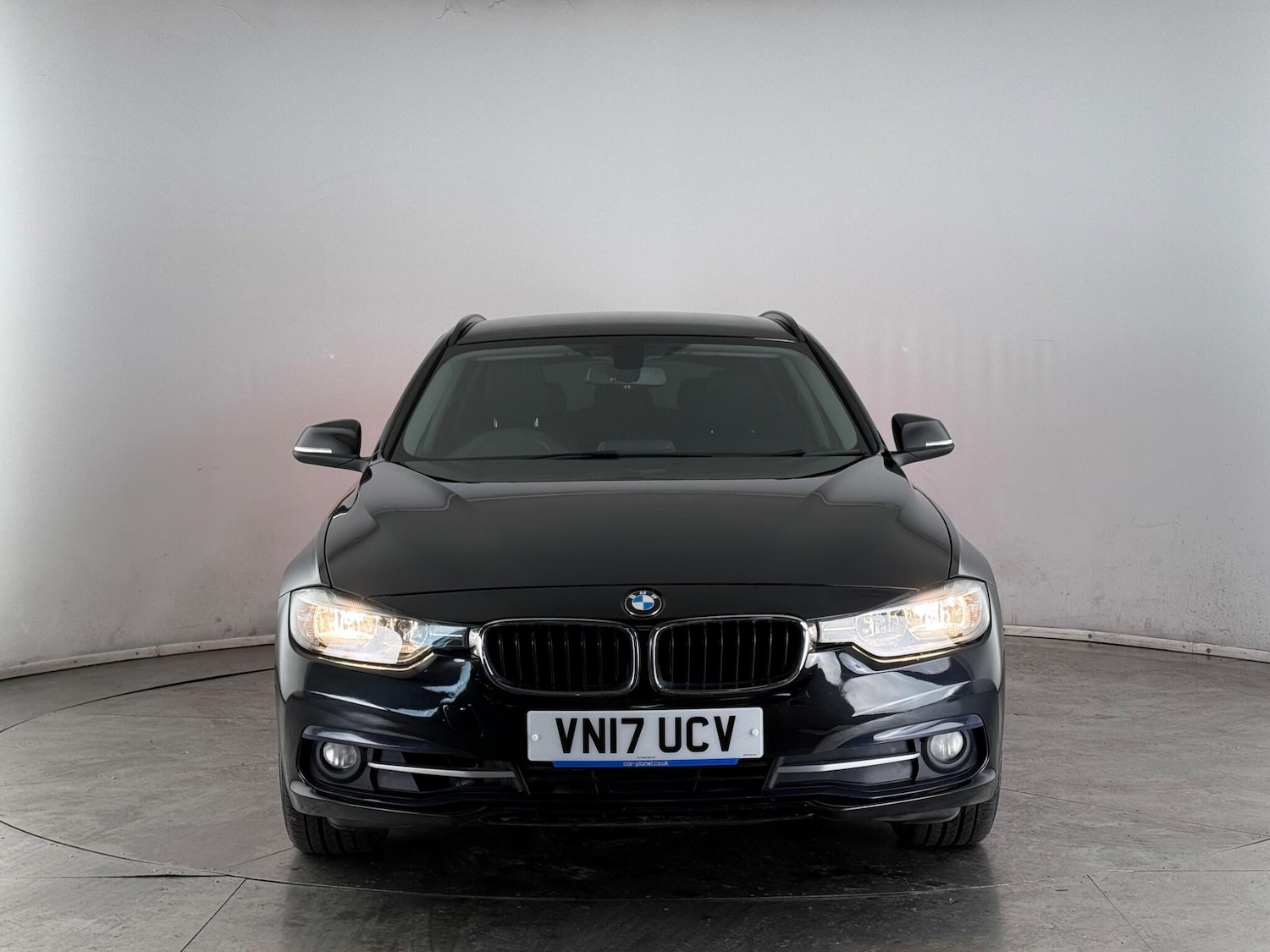 Used BMW 3 Series 2017 for sale - 77809252: Photo 2