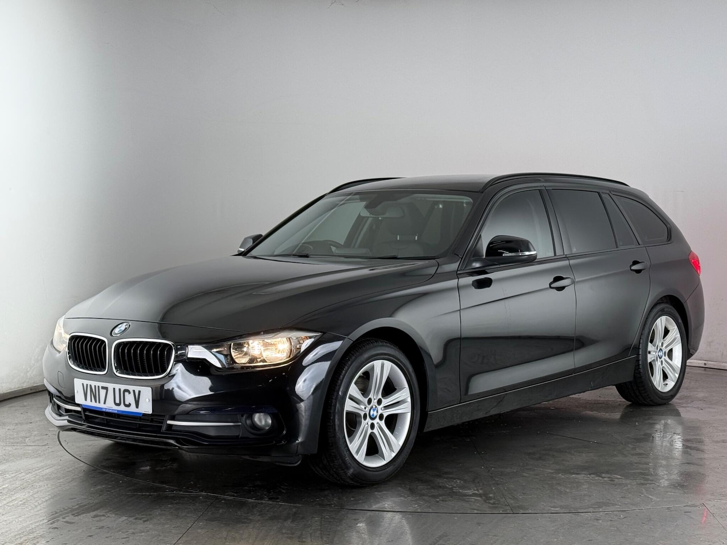 Used BMW 3 Series 2017 for sale - 77809252: Photo 3