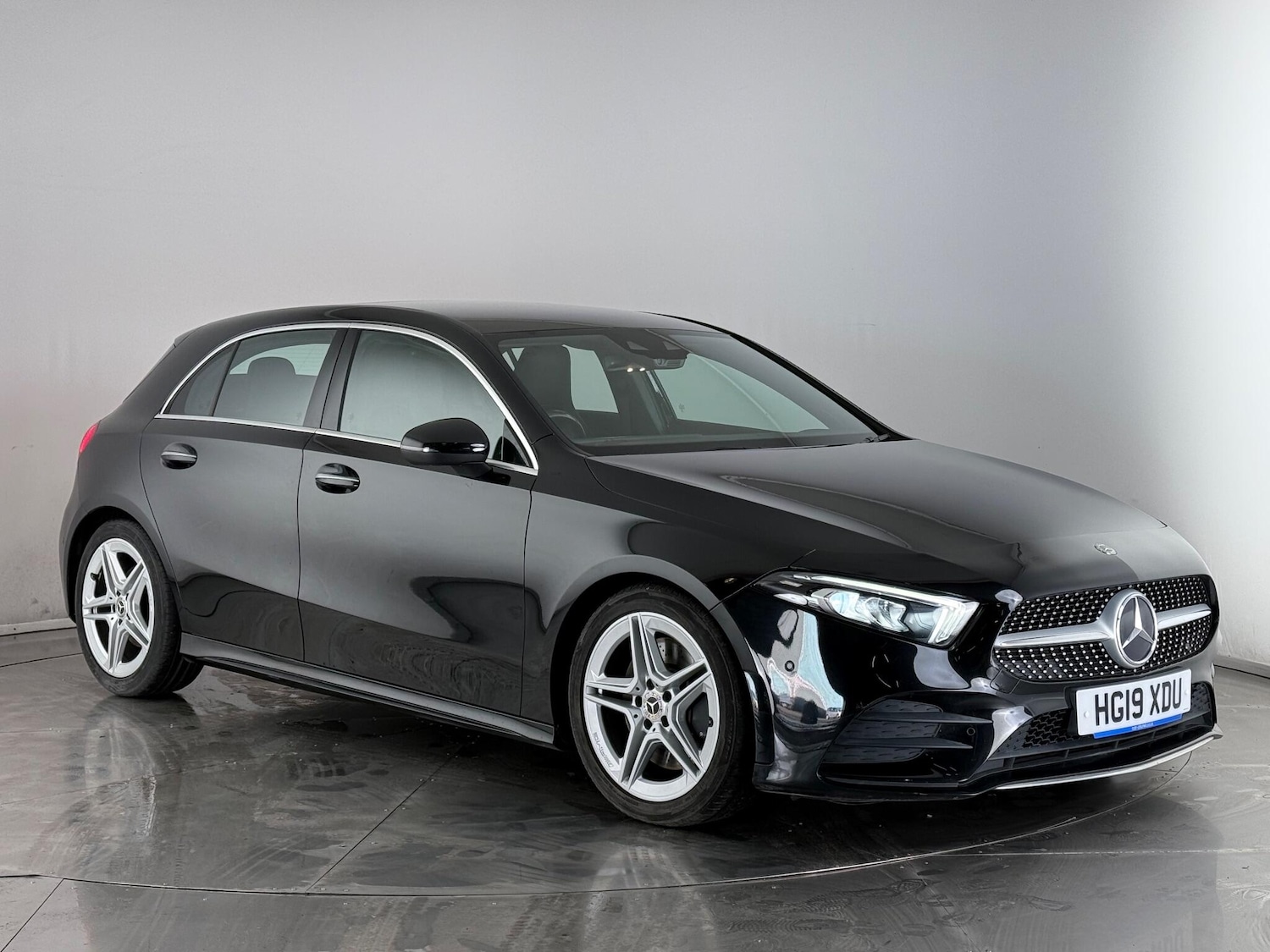 Used Mercedes-Benz A-Class 2019 for sale - 77155948: Photo 1