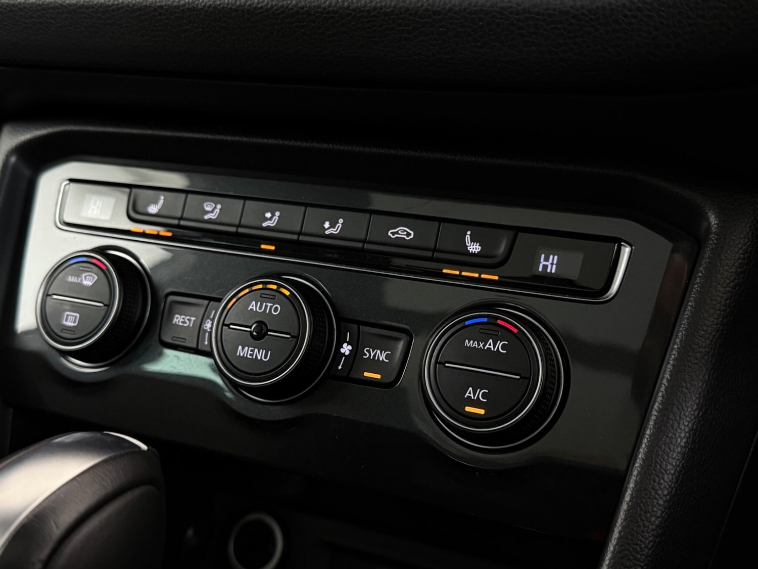 Used Volkswagen Tiguan 2020 for sale - 77484687: Photo 35