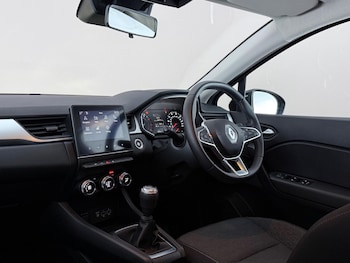 Used Renault Captur 2022 for sale - 79304396: Photo
