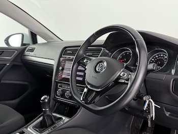 Used Volkswagen Golf 2018 for sale - 79670291: Photo