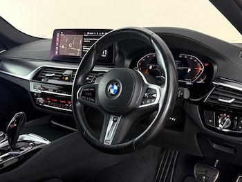 Used BMW 5 Series 2022 for sale - 79489990: Photo