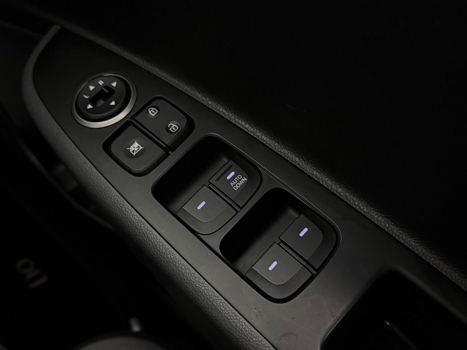 Used Hyundai i10 2018 for sale - 77221763: Photo 17