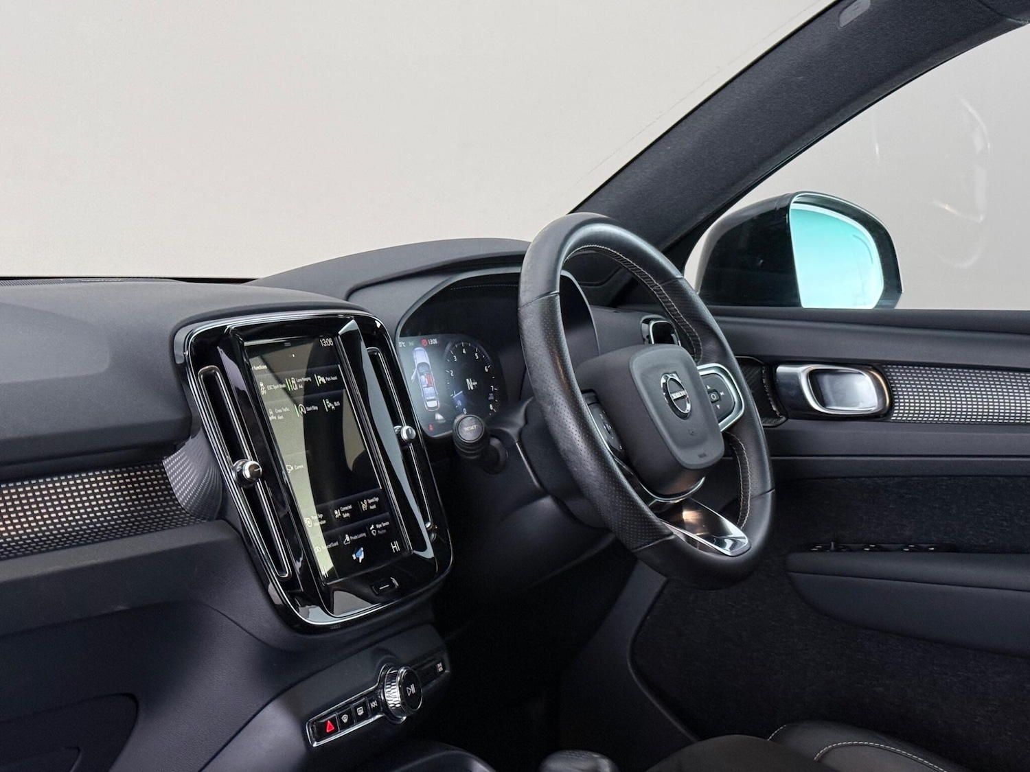 Used Volvo XC40 2021 for sale - 78171633: Photo 10