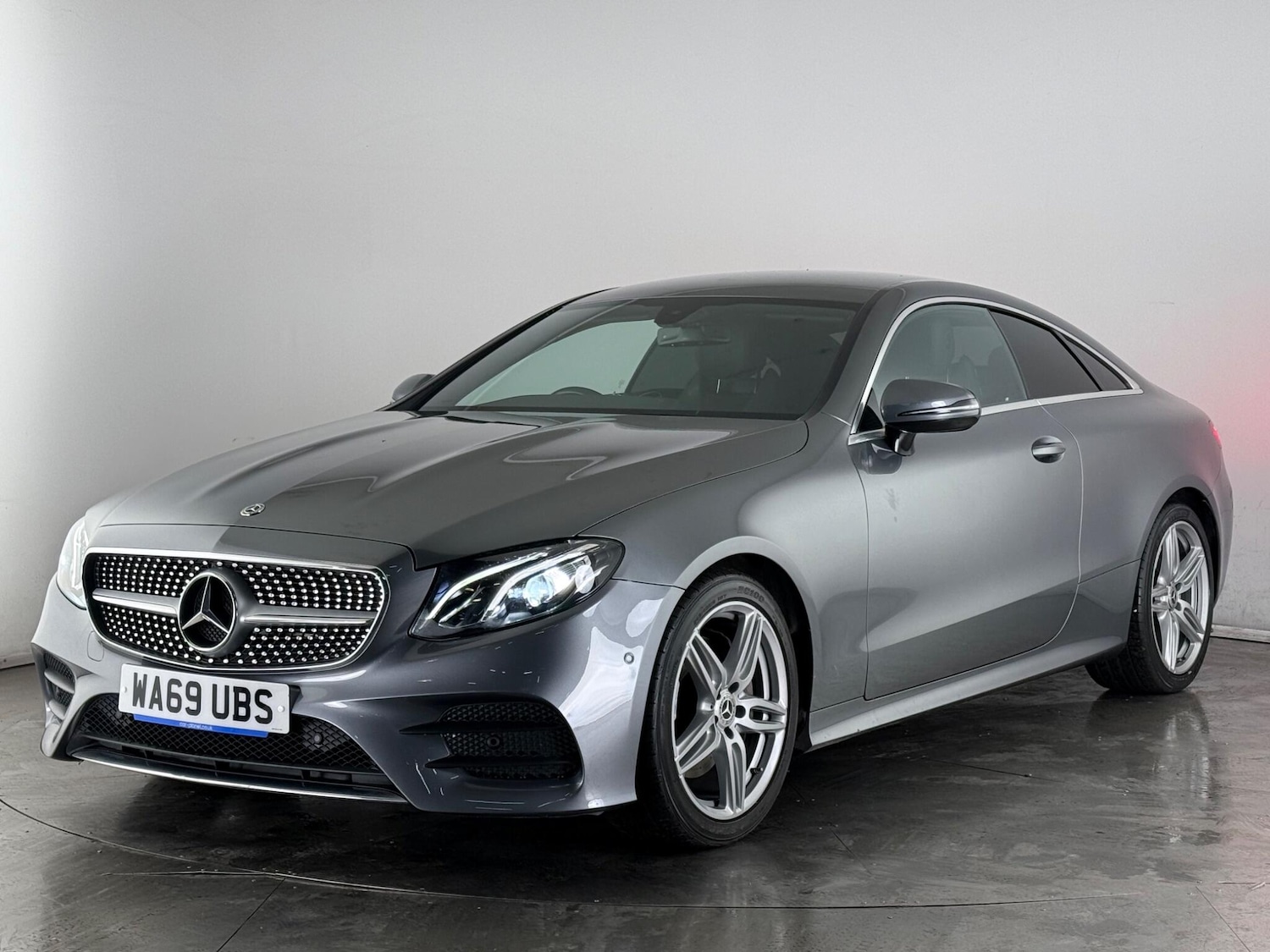 Used Mercedes-Benz E Class 2019 for sale - 77259790: Photo 2