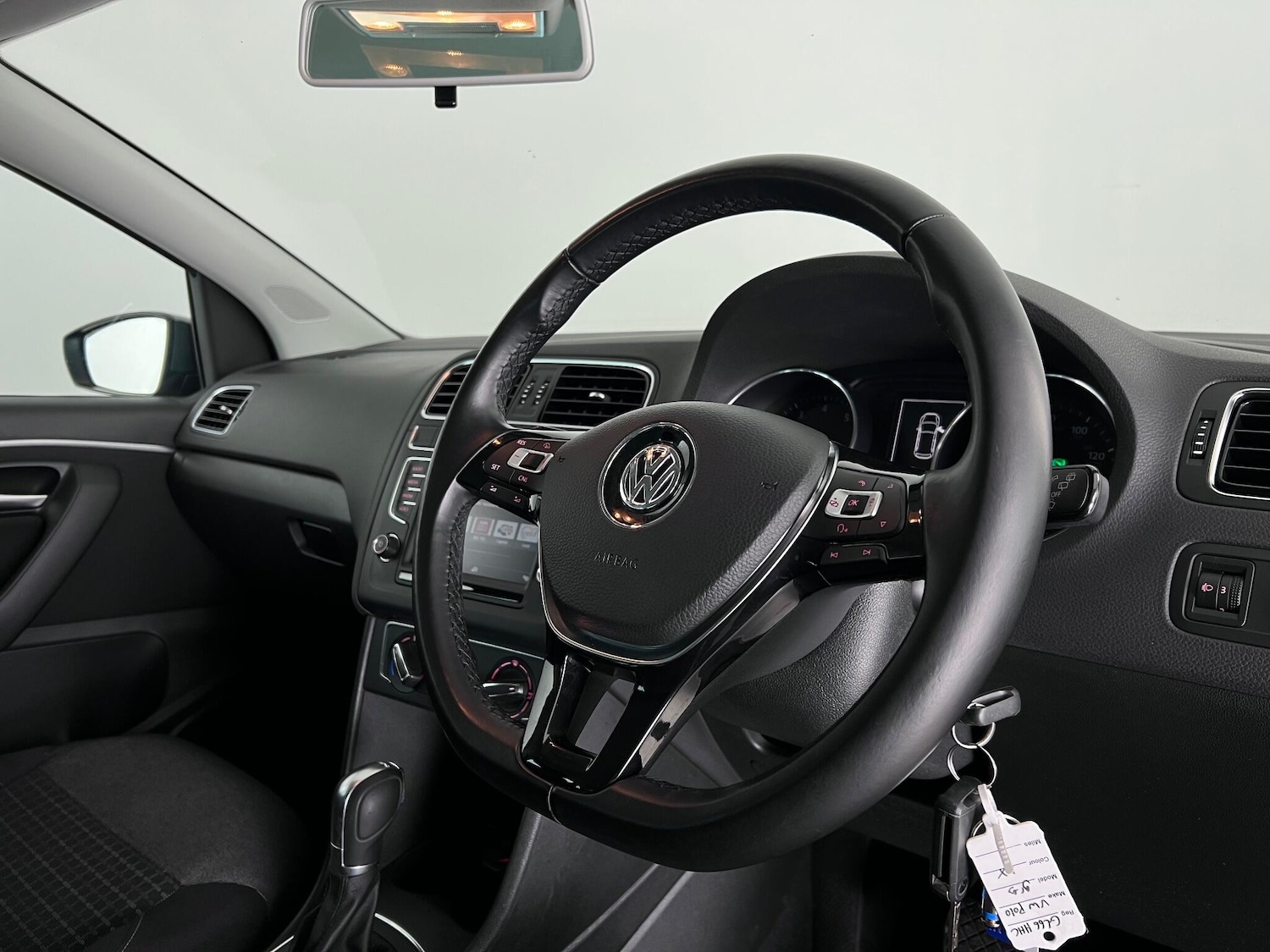 Used Volkswagen Polo 2016 for sale - 77216768: Photo 11