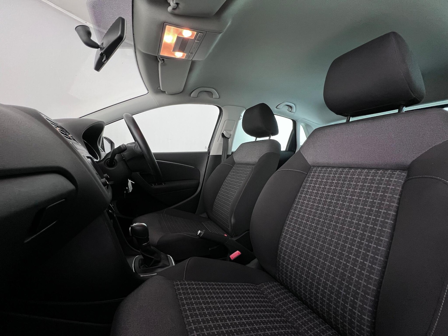 Used Volkswagen Polo 2016 for sale - 77216768: Photo 14