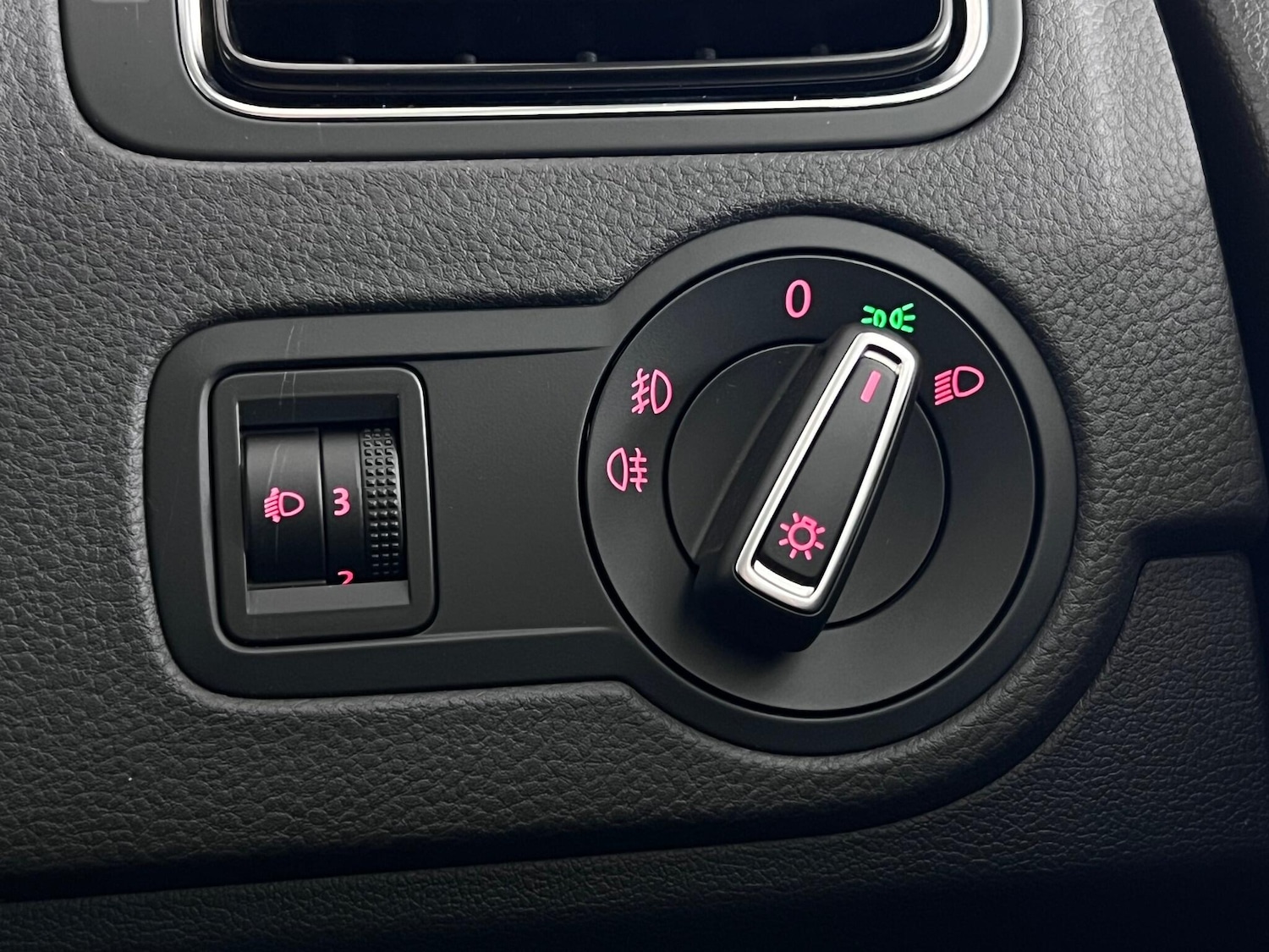 Used Volkswagen Polo 2016 for sale - 77216768: Photo 23