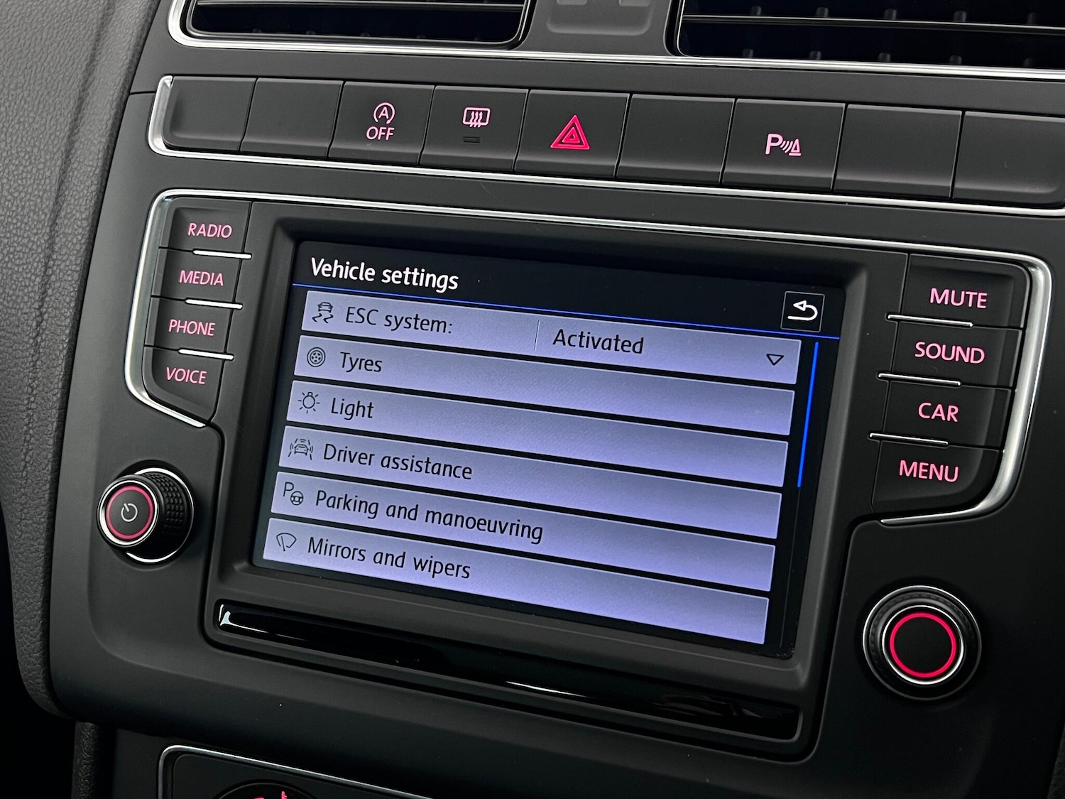 Used Volkswagen Polo 2016 for sale - 77216768: Photo 28