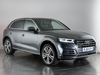 Used Audi Q5 2019 for sale - 77242896: Photo