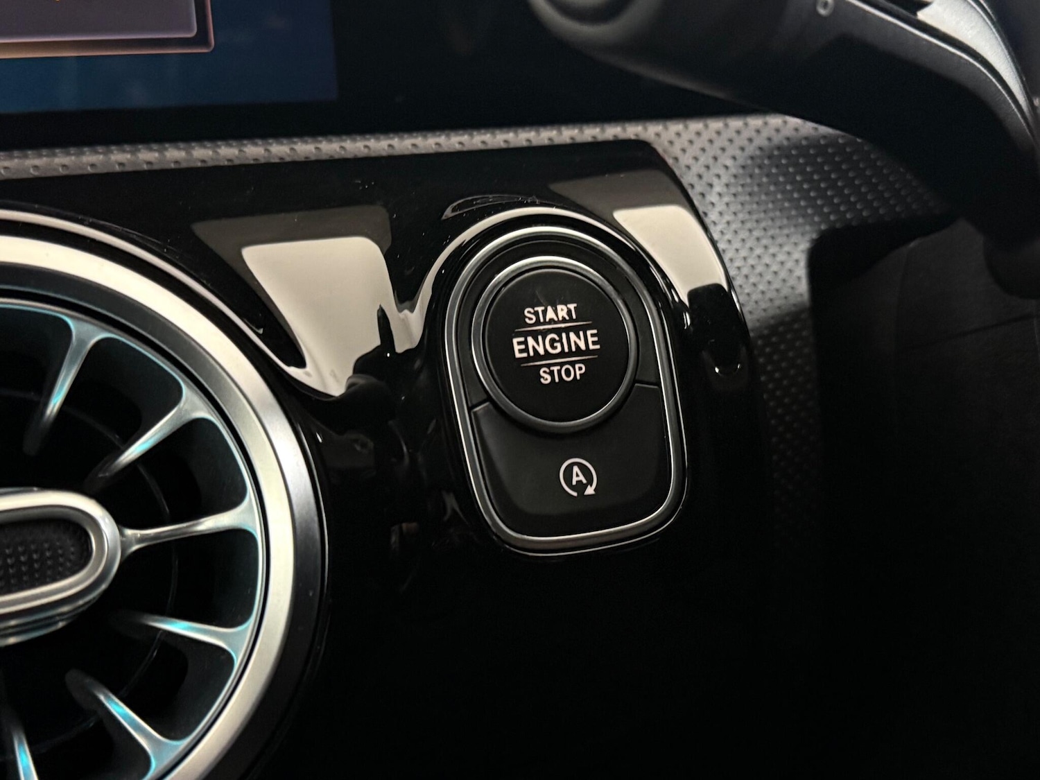 Used Mercedes-Benz A-Class 2018 for sale - 77260582: Photo 20