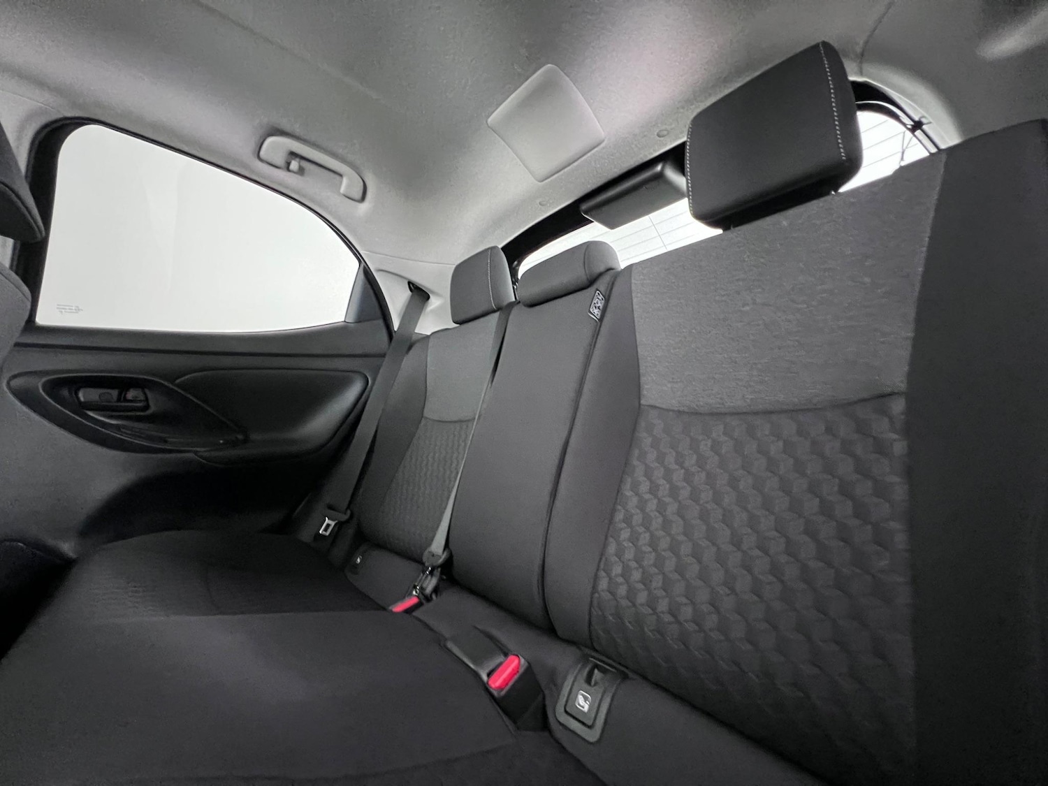 Used Toyota Yaris 2023 for sale - 76468634: Photo 16