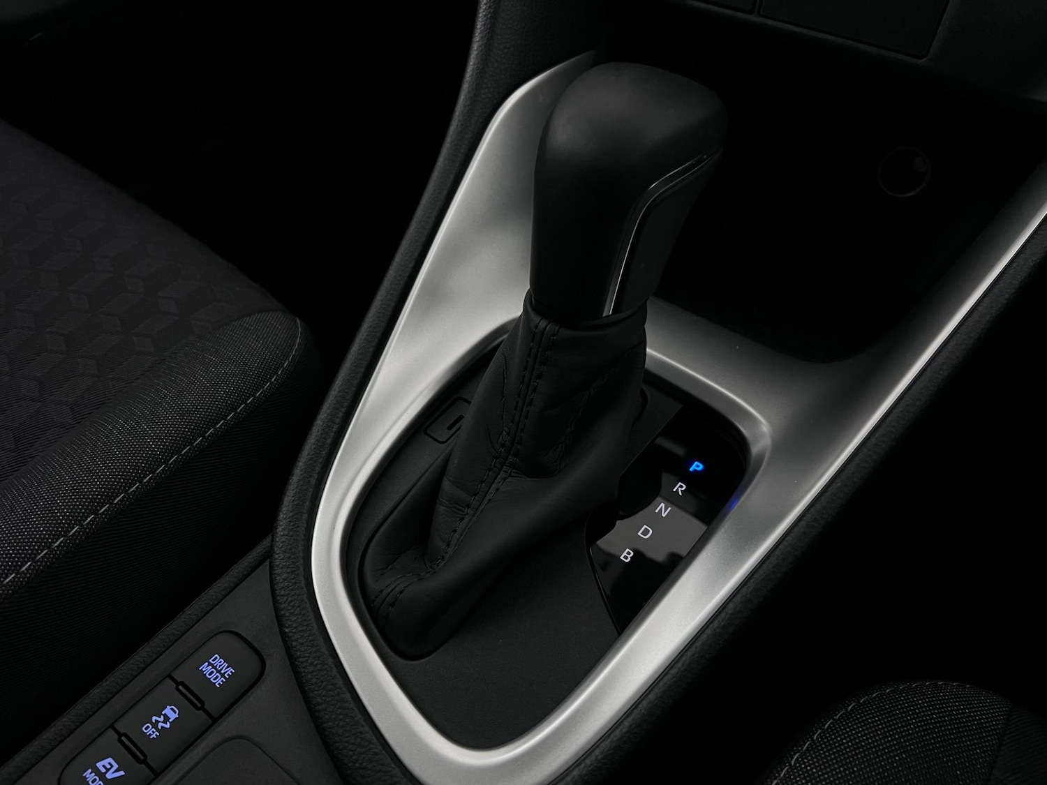 Used Toyota Yaris 2023 for sale - 76468634: Photo 38