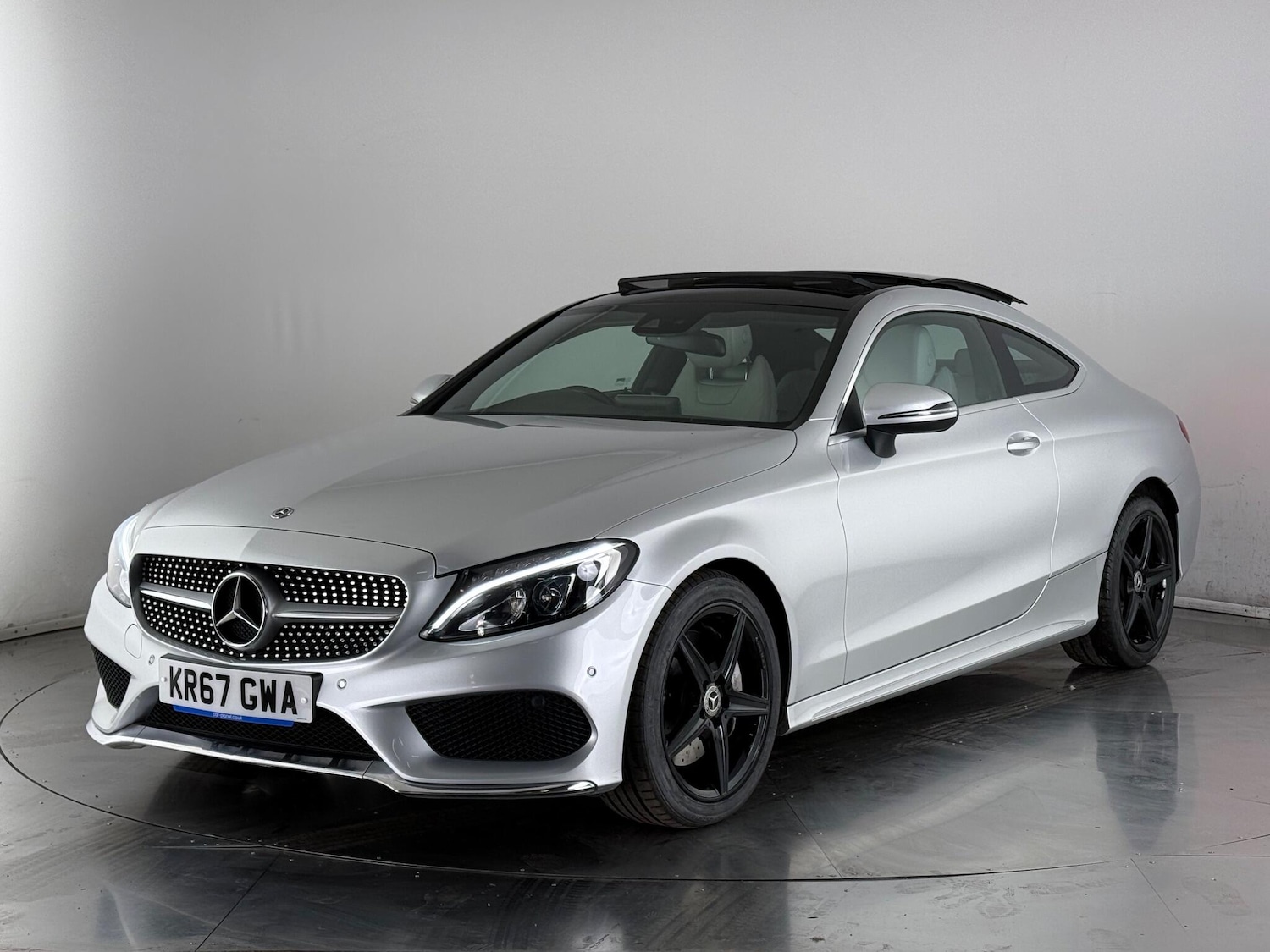 Used Mercedes-Benz C Class 2017 for sale - 77243559: Photo 3