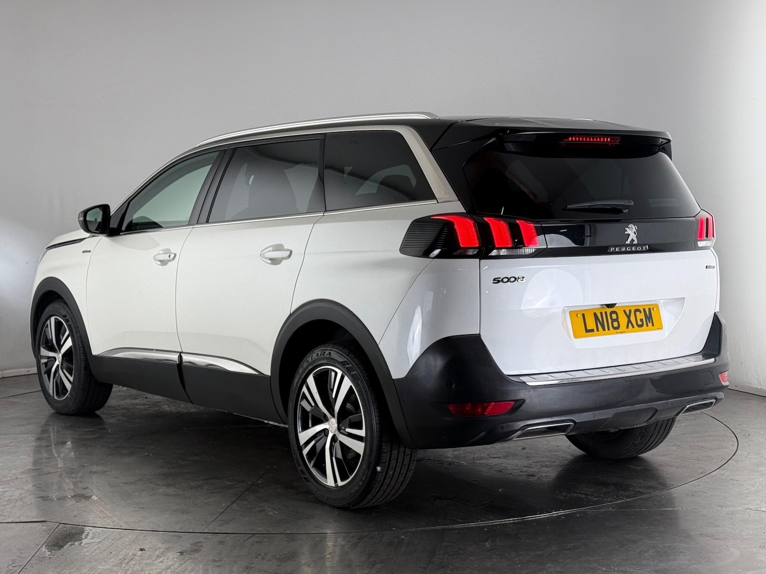 Used Peugeot 5008 2018 for sale - 76468721: Photo 5