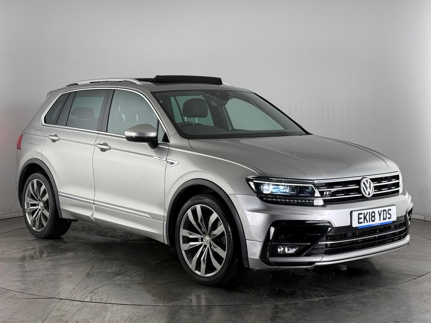 Used Volkswagen Tiguan 2018 for sale - 76468064: Photo 1
