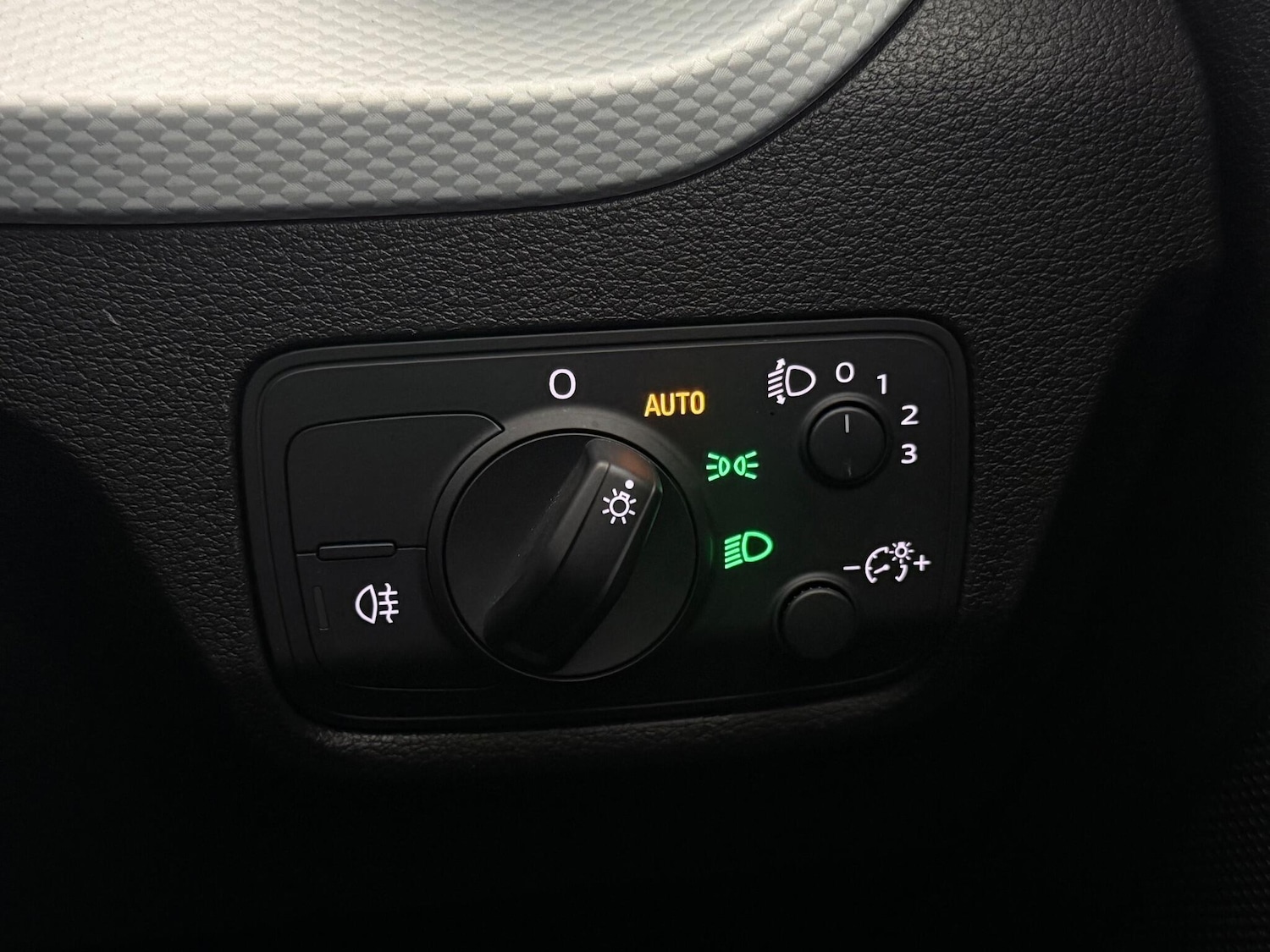 Used Audi Q2 2020 for sale - 77180952: Photo 29