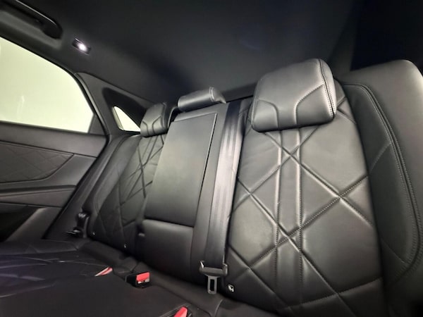 Used DS Automobiles DS 7 Crossback 2019 for sale - 75801239: Photo 16