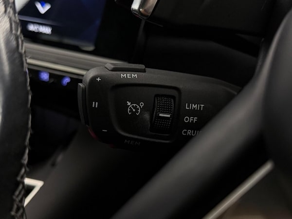 Used DS Automobiles DS 7 Crossback 2019 for sale - 75801239: Photo 26