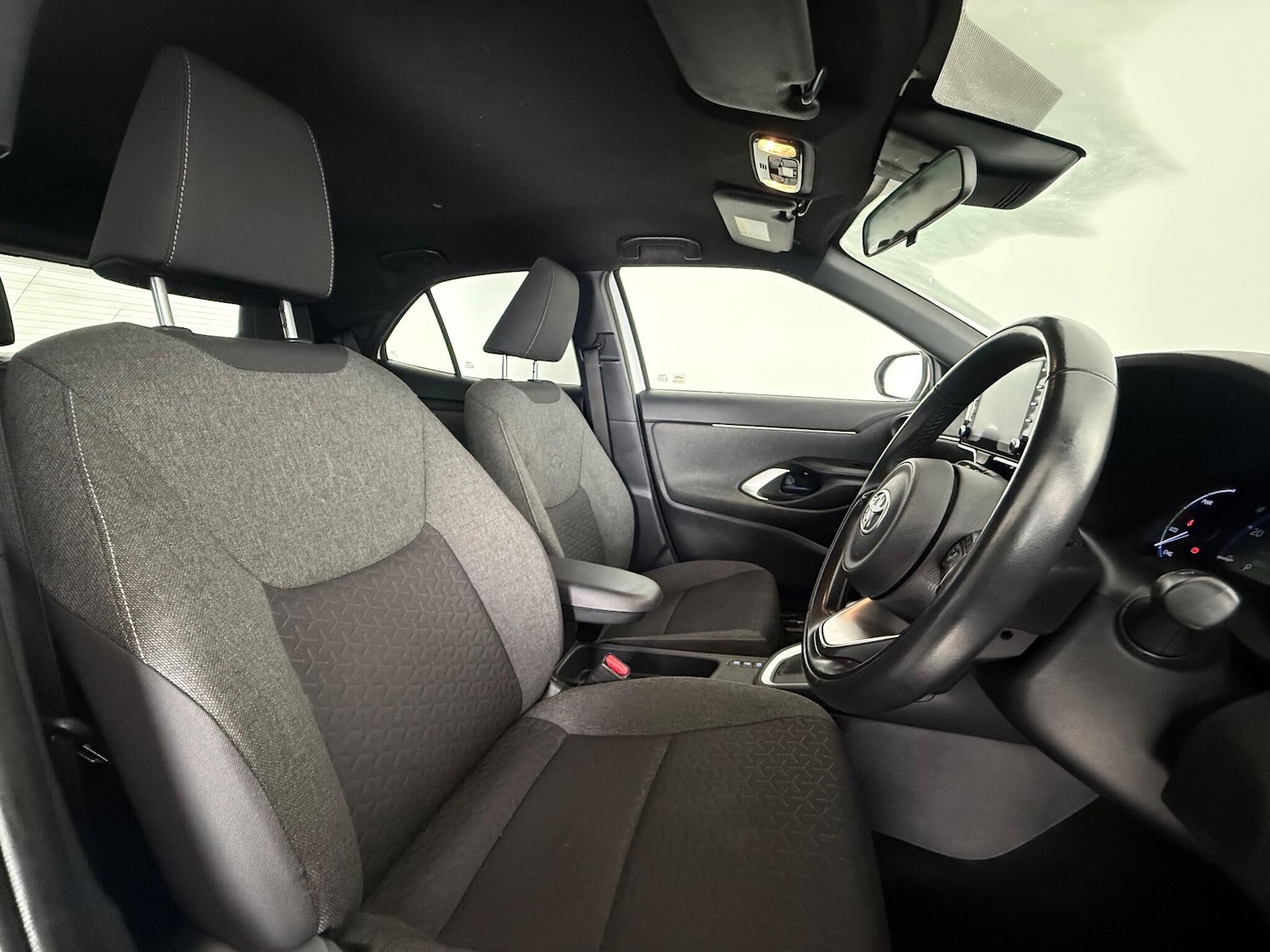 Used Toyota Yaris Cross 2022 for sale - 77221866: Photo 11