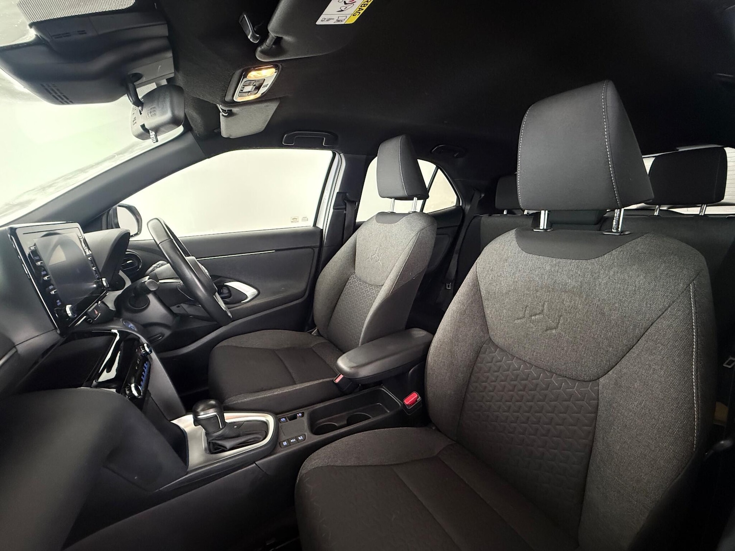 Used Toyota Yaris Cross 2022 for sale - 77221866: Photo 12