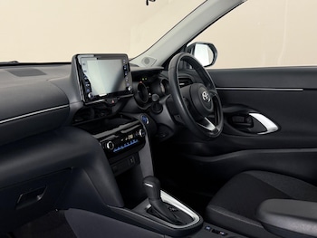 Used Toyota Yaris Cross 2023 for sale - 78823453: Photo