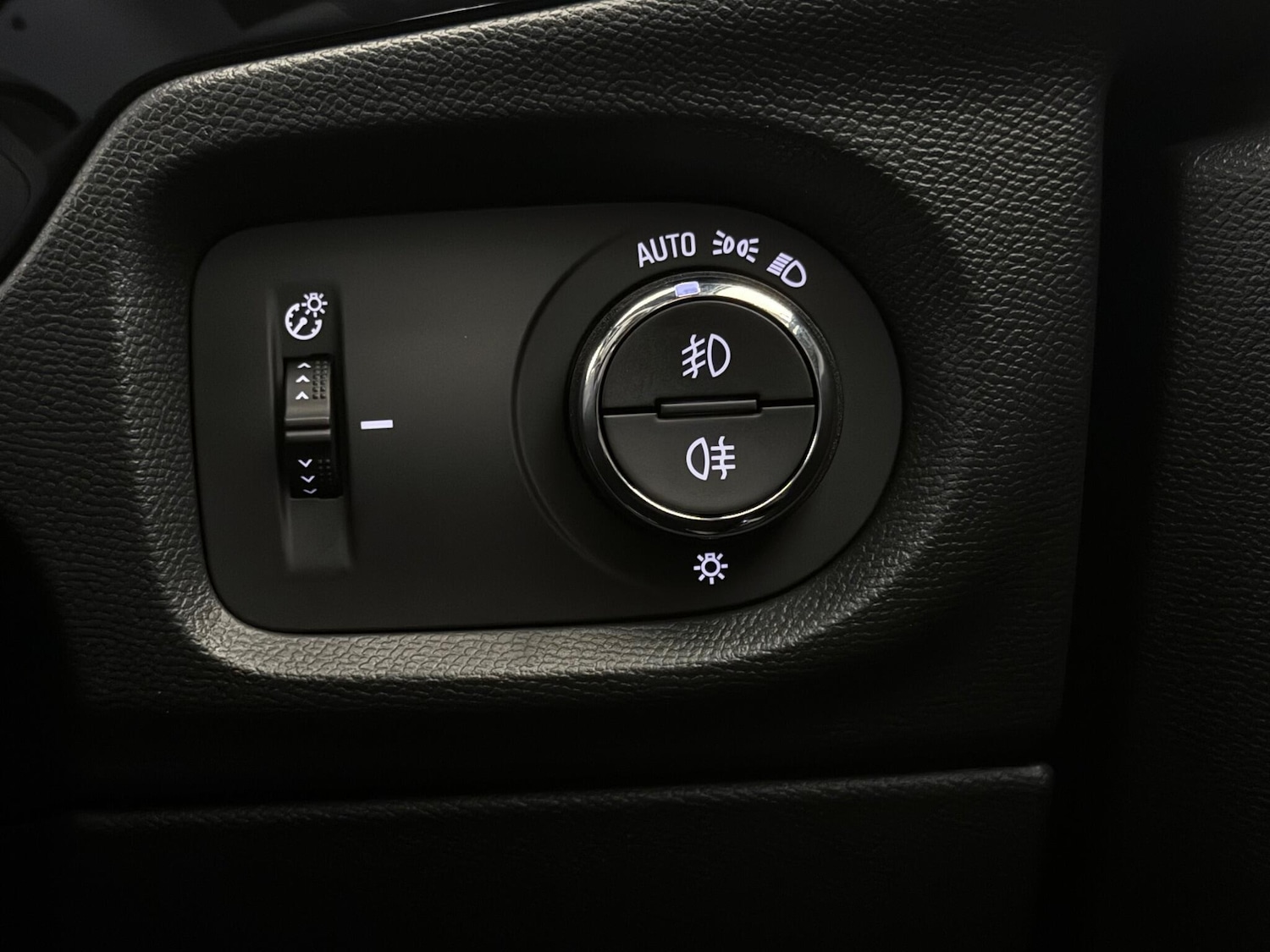 Used Vauxhall Corsa 2023 for sale - 76468522: Photo 39