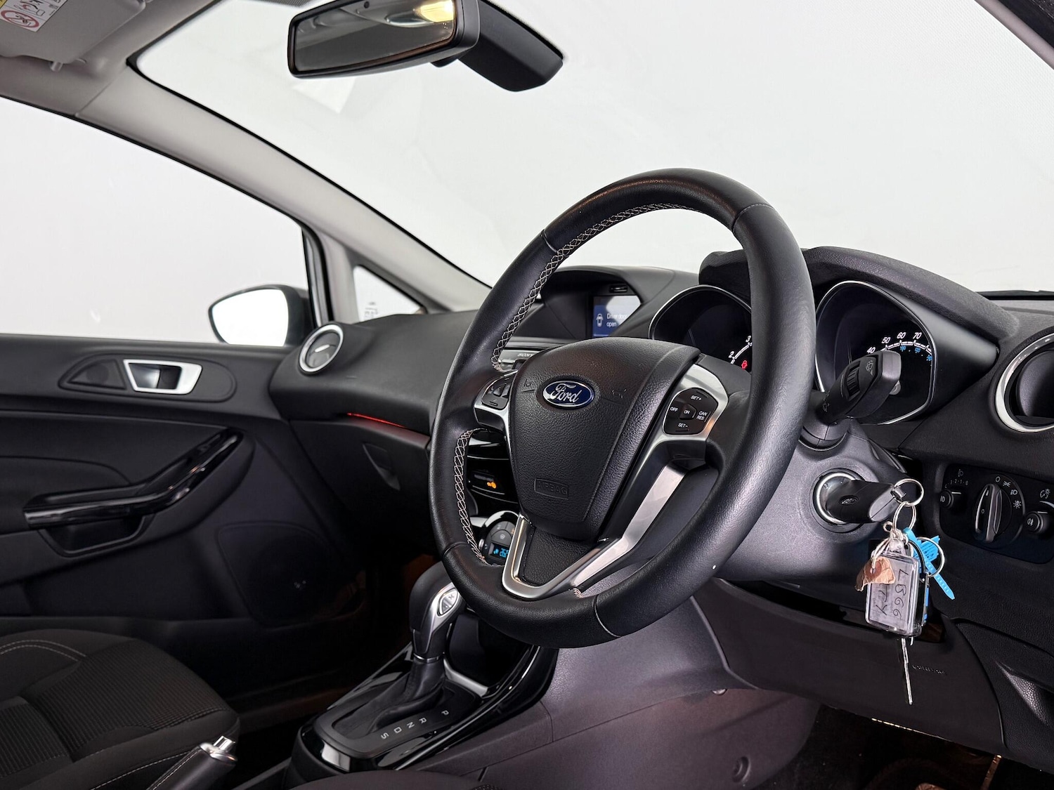 Used Ford Fiesta 2017 for sale - 76688564: Photo 15