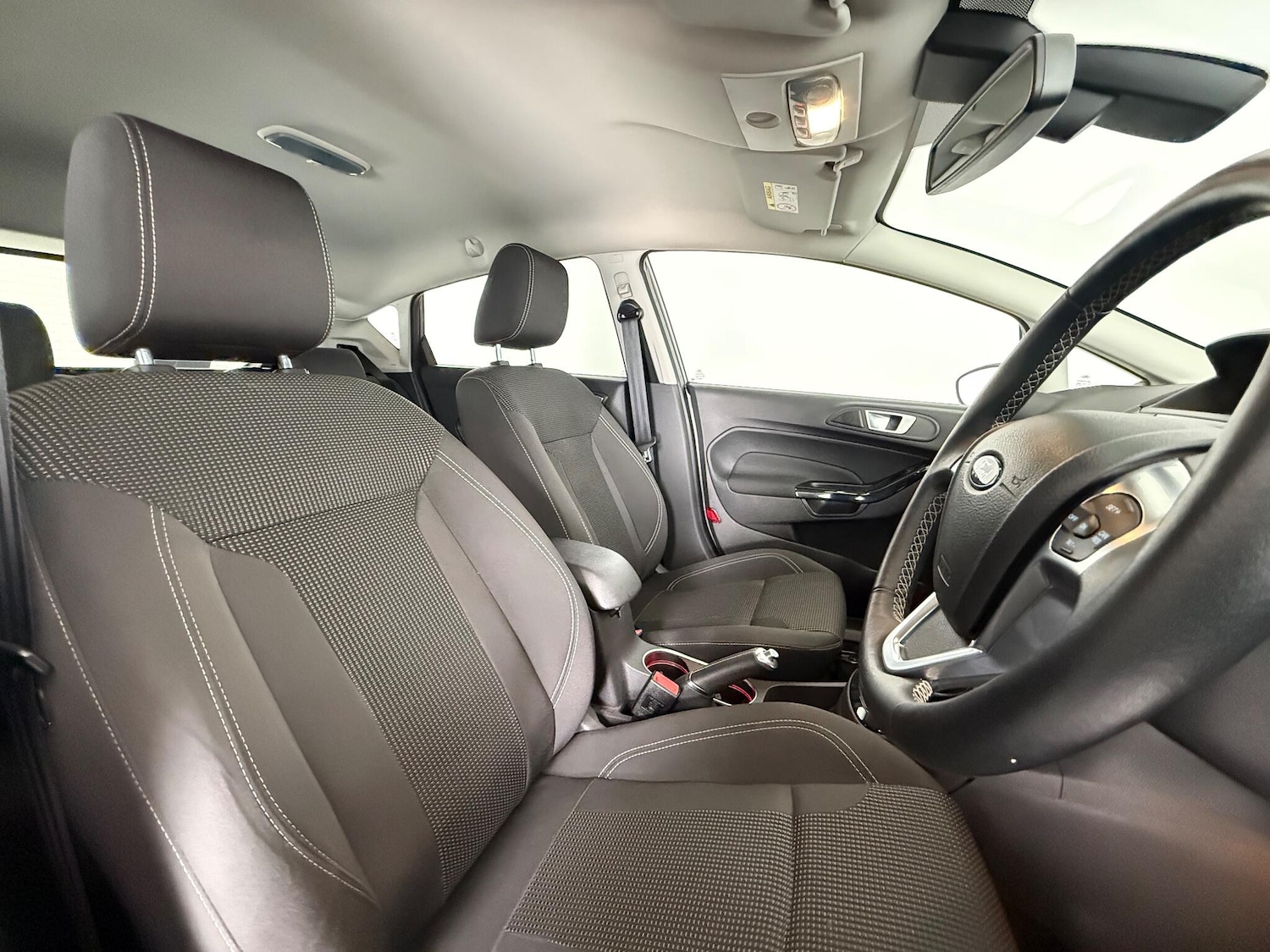 Used Ford Fiesta 2017 for sale - 76688564: Photo 16