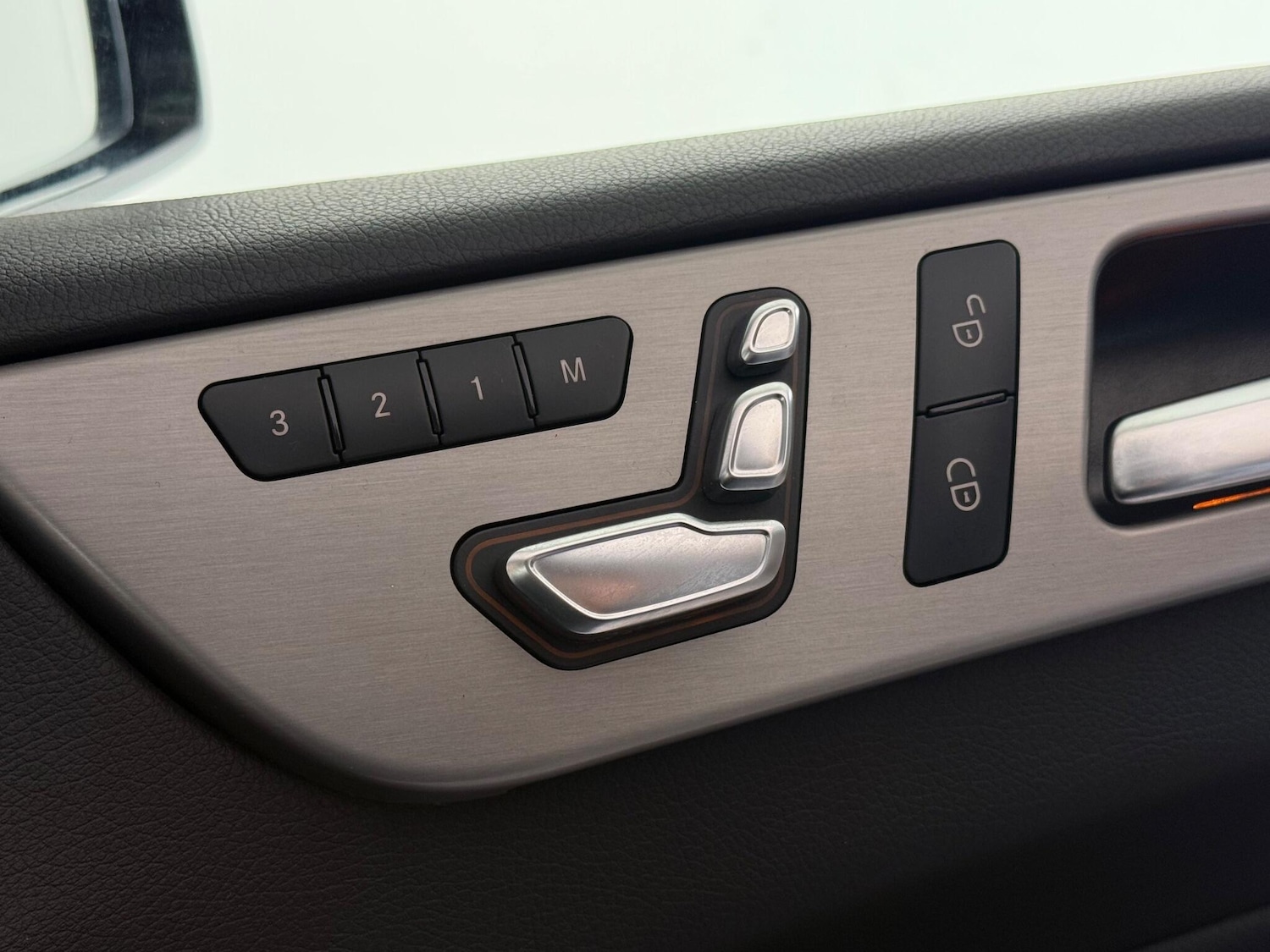 Used Mercedes-Benz GLE 2018 for sale - 77217025: Photo 25