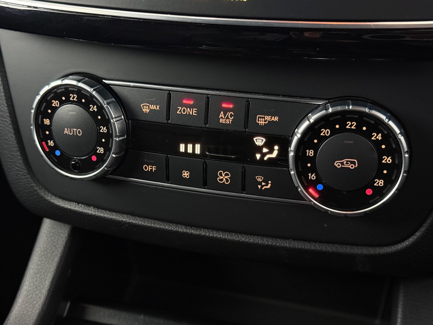 Used Mercedes-Benz GLE 2018 for sale - 77217025: Photo 35