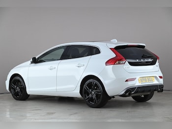 Used Volvo V40 2018 for sale - 78436559: Photo