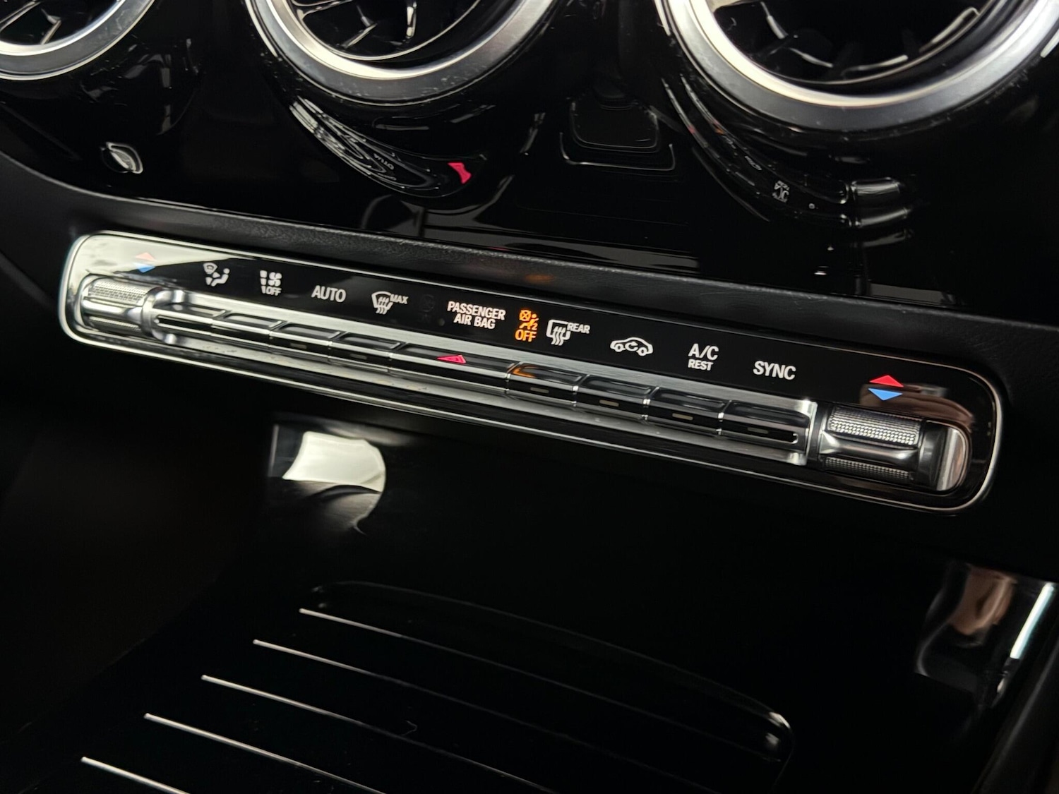 Used Mercedes-Benz CLA 2019 for sale - 77217616: Photo 32