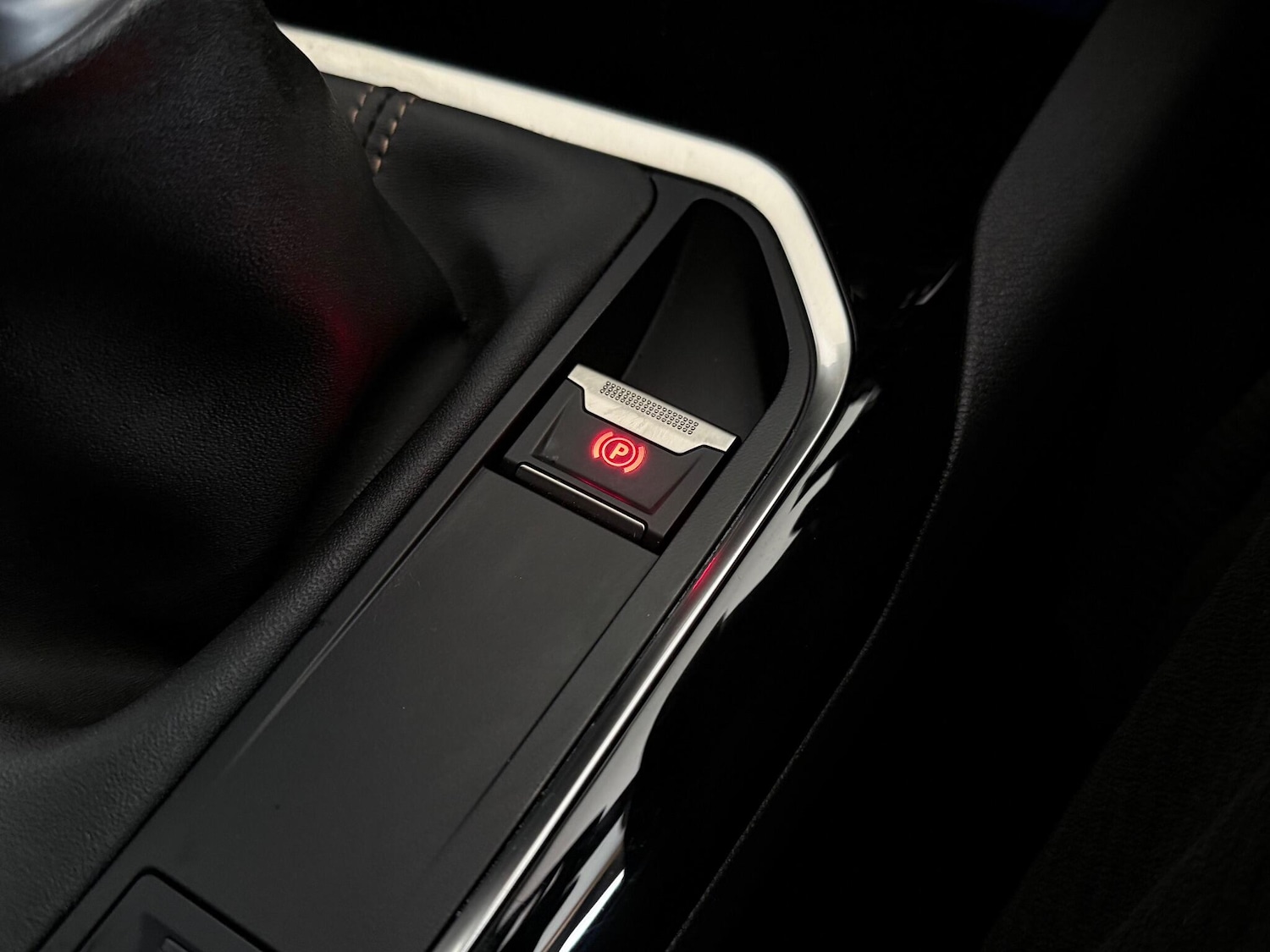 Used Peugeot 3008 2019 for sale - 76468326: Photo 42