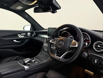 Used Mercedes-Benz GLC 2019 for sale - 78947674: Photo