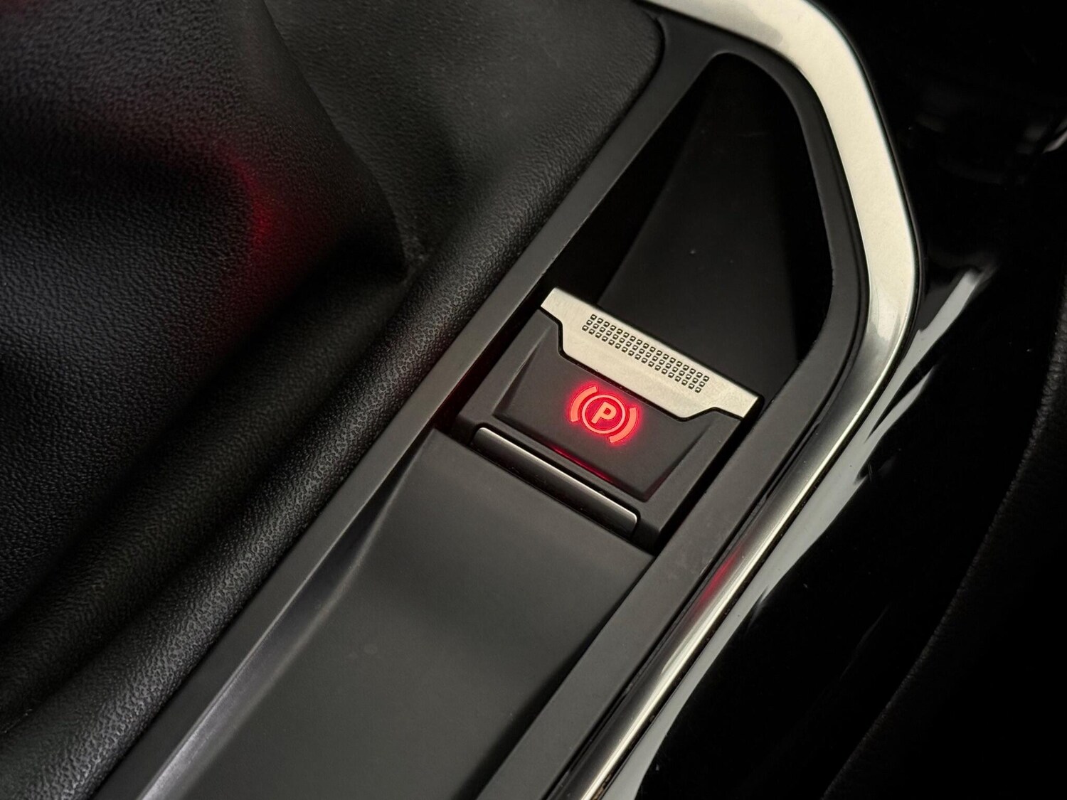 Used Peugeot 3008 2019 for sale - 76468058: Photo 40