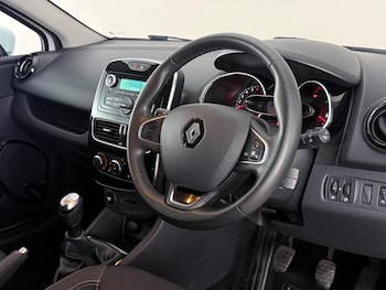 Used Renault Clio 2019 for sale - 78654771: Photo