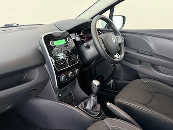 Used Renault Clio 2019 for sale - 78654771: Photo