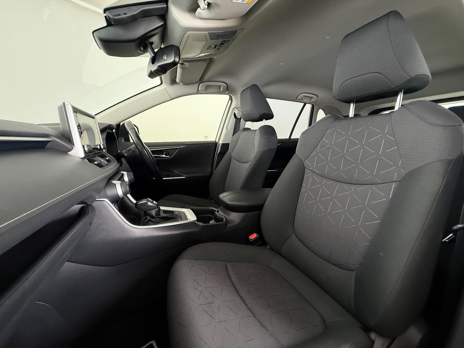 Used Toyota RAV4 2020 for sale - 76468195: Photo 18