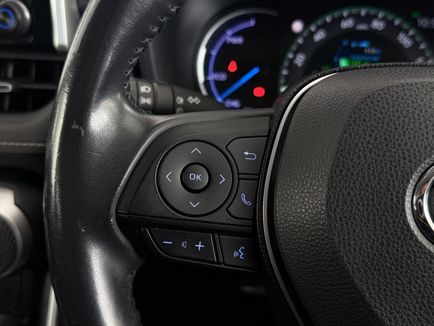 Used Toyota RAV4 2020 for sale - 76468195: Photo 24