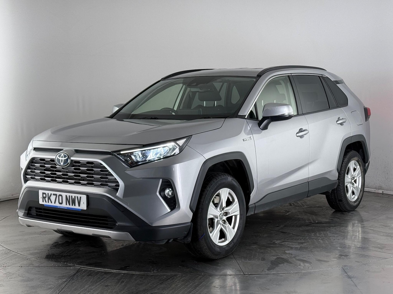 Used Toyota RAV4 2020 for sale - 76468195: Photo 3