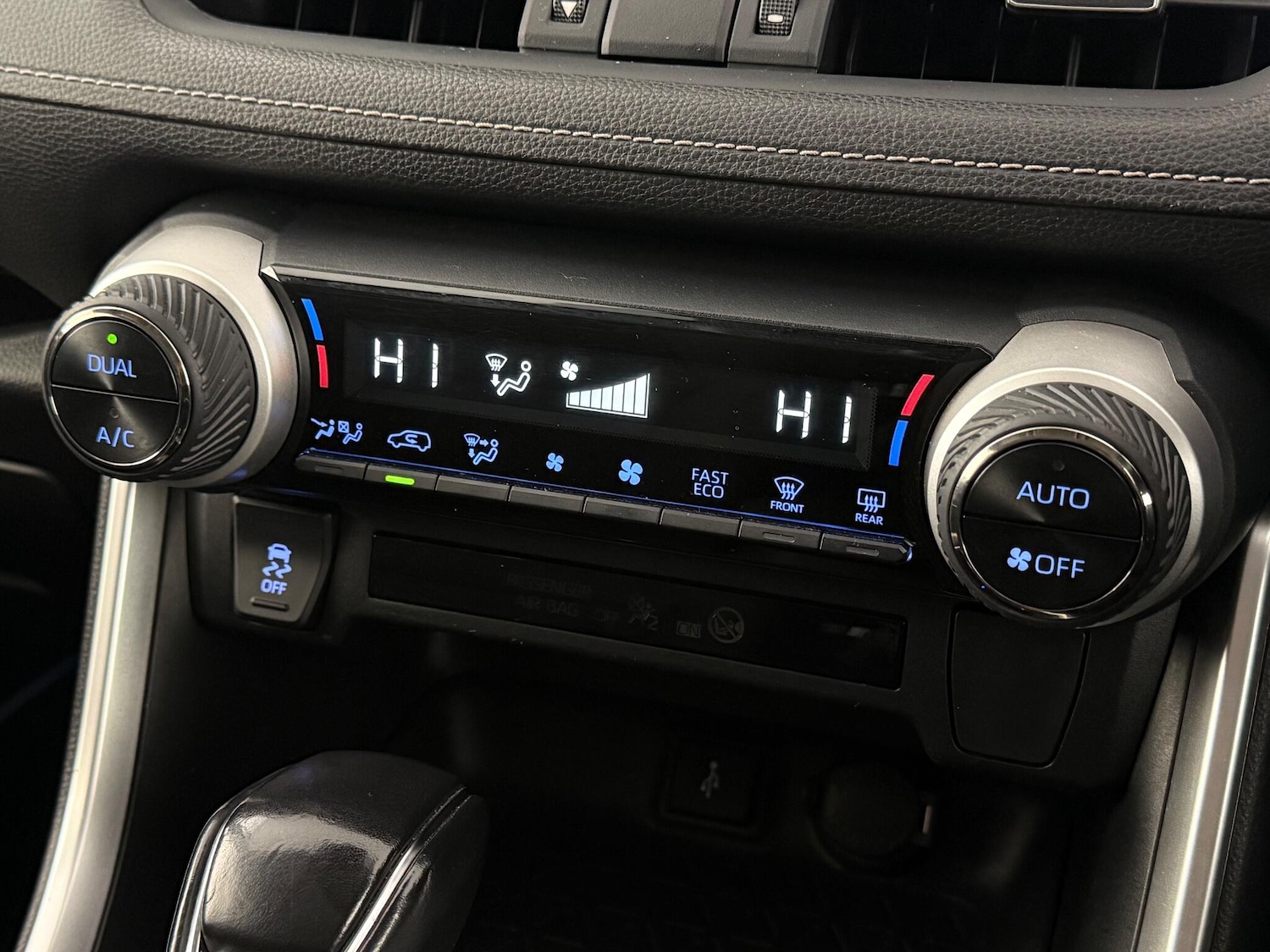 Used Toyota RAV4 2020 for sale - 76468195: Photo 33