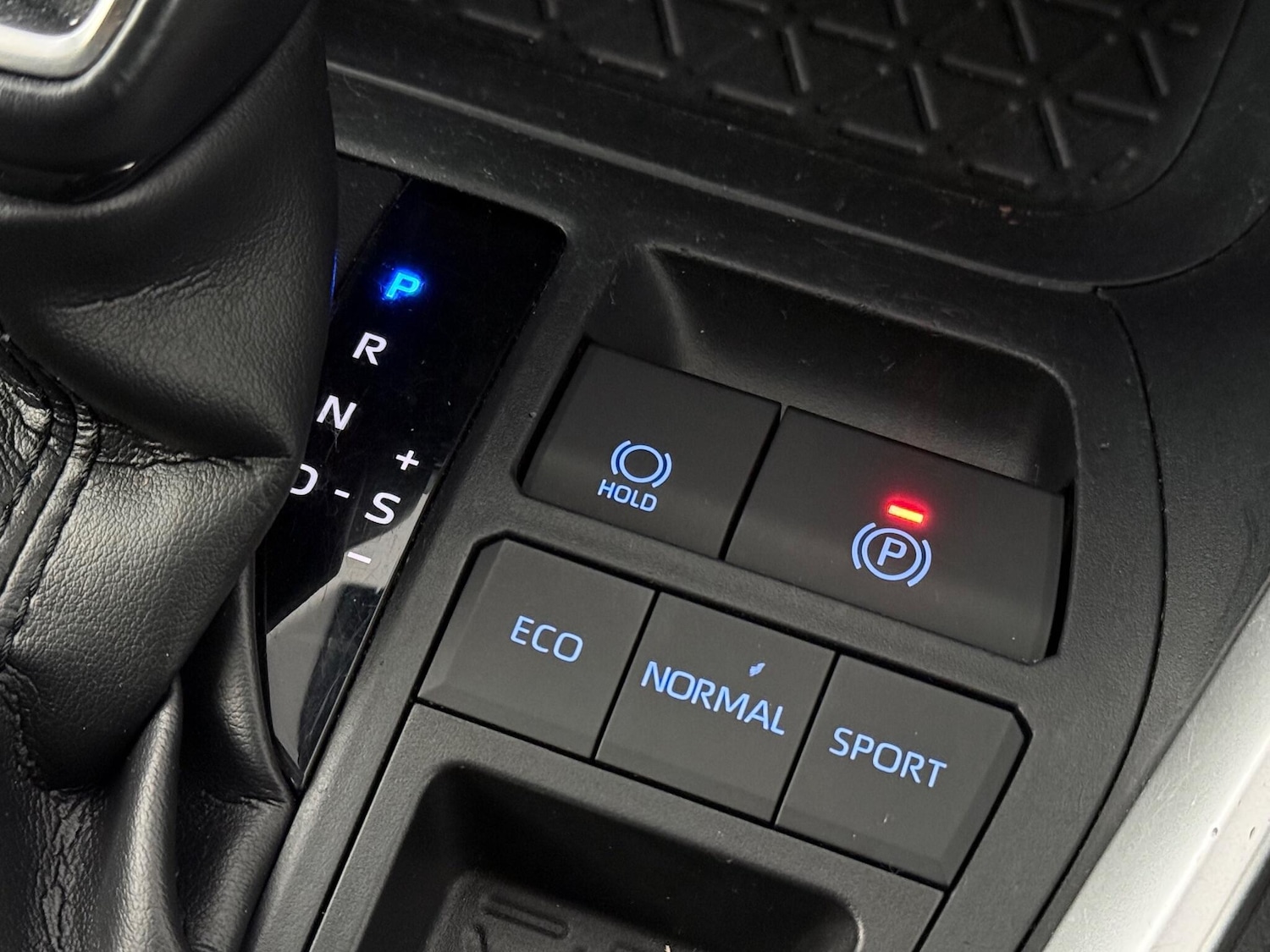 Used Toyota RAV4 2020 for sale - 76468195: Photo 41