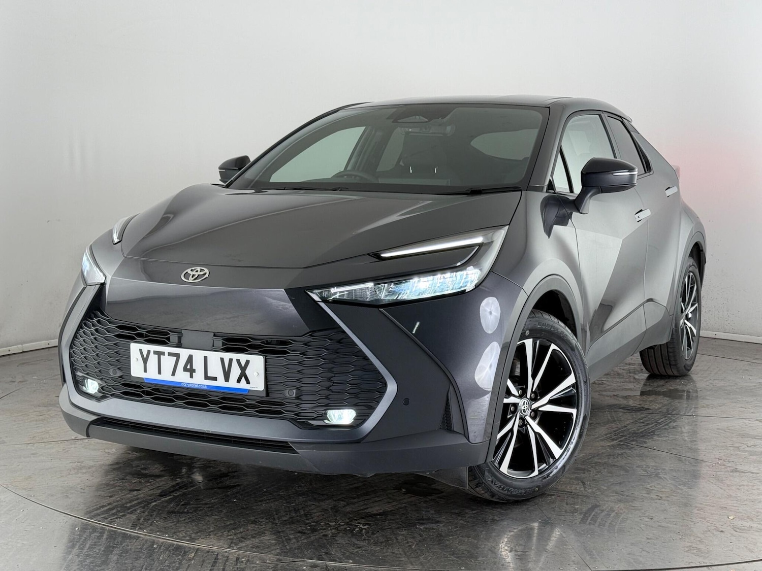 Used Toyota C-HR 2024 for sale - 76468267: Photo 44