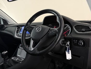 Used Vauxhall Grandland X 2019 for sale - 79107593: Photo
