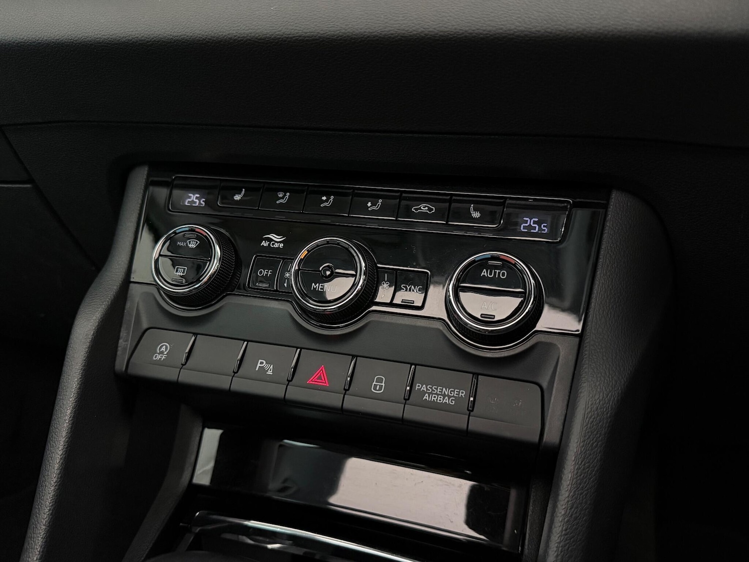 Used Skoda Karoq 2018 for sale - 77246984: Photo 29