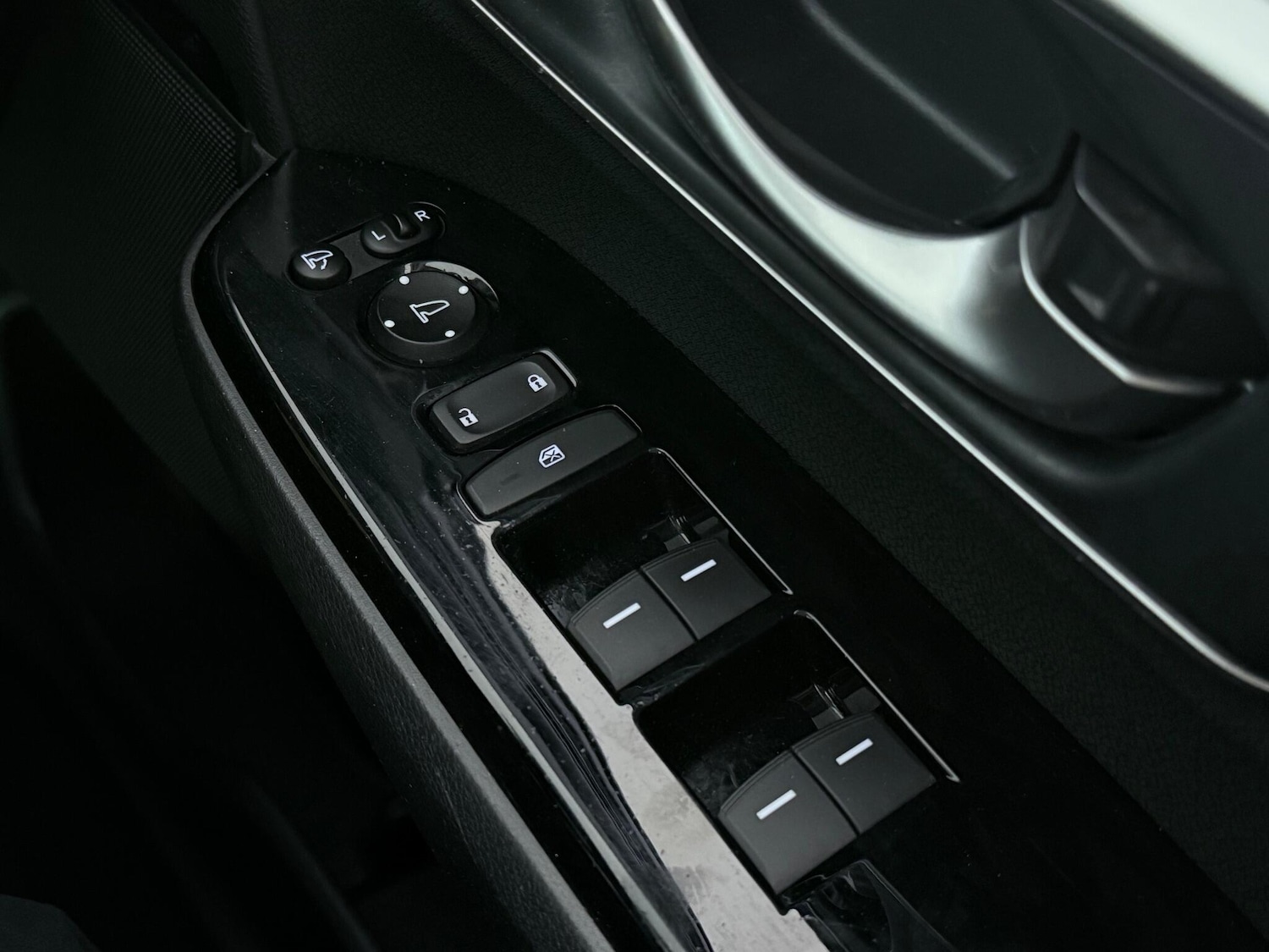 Used Honda CR-V 2018 for sale - 76765556: Photo 22