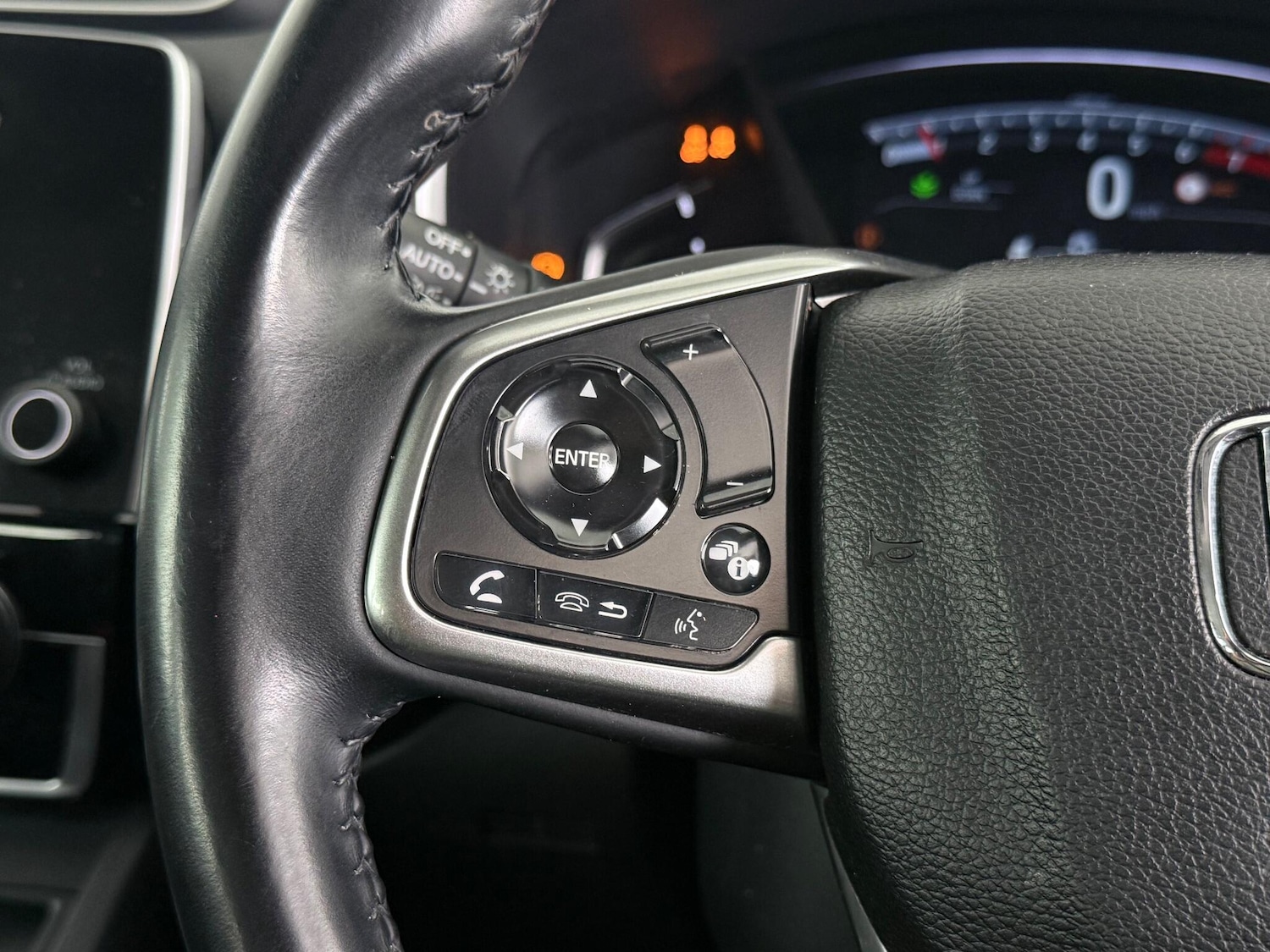 Used Honda CR-V 2018 for sale - 76765556: Photo 26